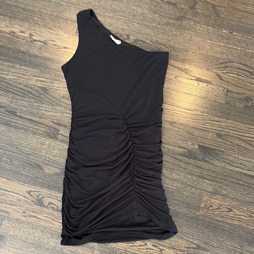 Elegant Black One-Shoulder Dress by Vntg